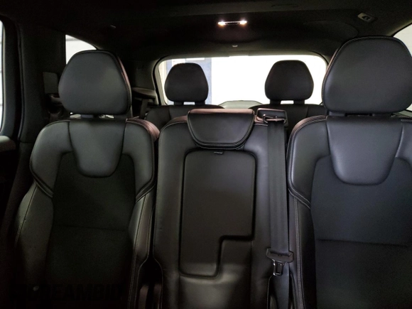 2017 Volvo XC90 R-Design with VIN YV4A22PM7H1137569, listed as a Copart auction lot 85777134 with 151,187 mi miles and Clean Title. Bid and sale history available at carsss.com. Image 10.