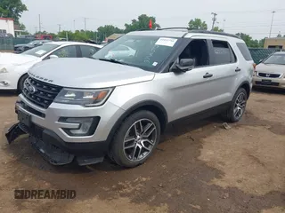 2017 Ford Explorer Sport z VIN 1FM5K8GTXHGB20532, wystawiony jako IAAI lot #42412716 z przebiegiem 65 322 mil mil oraz . Historia ofert i sprzedaży dostępna na DreamBid. Obrazek 2.