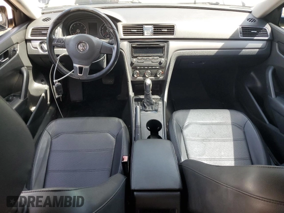 2014 Volkswagen Passat Wolfsburg Edition with VIN 1VWAT7A34EC109710, listed as a Copart auction lot 60604135 with 105,147 mi miles and Clean title. Bid and sale history available at DreamBid. Image 8.