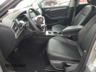 2020 Volkswagen Jetta S z VIN 3VWCB7BU7LM065930, wystawiony jako Copart lot #53300835 z przebiegiem 34 887 mil mil oraz Szkoda całkowita • Salvage title. Historia ofert i sprzedaży dostępna na DreamBid. Obrazek 7.