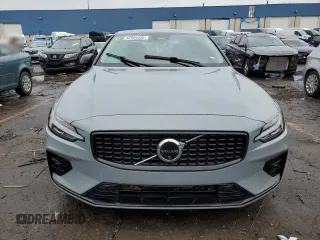 2024 Volvo S60 Plus Dark Theme with VIN 7JRL12FL6RG281072, listed as a Copart auction lot 42954535 with 36,776 mi miles and Clean title. Bid and sale history available at DreamBid. Image 5.