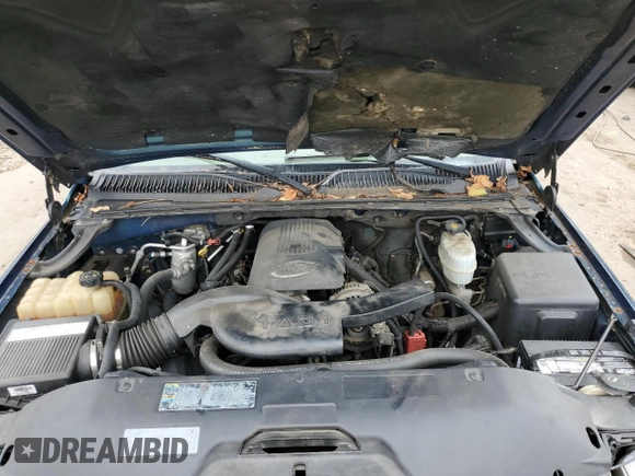 2005 Chevrolet Suburban LS with VIN 3GNFK16Z25G116407, listed as a Copart auction lot 78077974 with 298,025 mi miles and Salvage Title. Bid and sale history available at carsss.com. Image 12.