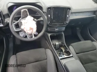 2023 Volvo XC40 Ultimate with VIN YV4ED3UM3P2013538, listed as a Copart auction lot 57995485 with 24,189 mi miles and Salvage title. Bid and sale history available at DreamBid. Image 8.