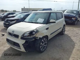 2013 Kia Soul ! with VIN KNDJT2A69D7483138, listed as a IAAI auction lot 41216799 with 81,764 mi miles. Bid and sale history available at carsss.com. Image 17.