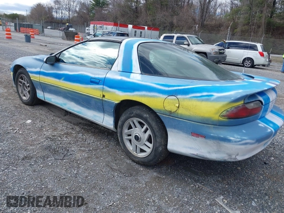 1994 Chevrolet Camaro z VIN 2G1FP22S6R2203690, wystawiony jako IAAI lot #41827837 z przebiegiem 183 917 mil mil oraz . Historia ofert i sprzedaży dostępna na DreamBid. Obrazek 3.