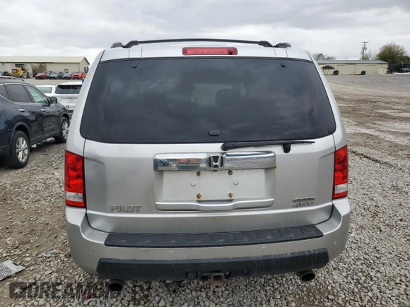 2010 Honda Pilot Touring with VIN 5FNYF4H8XAB004899, listed as a Copart auction lot 49596535 with 210,267 mi miles and Clean Title. Bid and sale history available at DreamBid. Image 6.