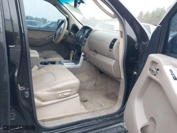 2011 Nissan Pathfinder LE with VIN 5N1AR1NB5BC613206, listed as a IAAI auction lot 41861245 with 196,045 mi miles. Bid and sale history available at carsss.com. Image 5.