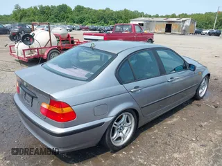 2004 BMW 3 Series 325i z VIN WBAET37484NJ83466, wystawiony jako IAAI lot #42409512 z przebiegiem 98 955 mil mil oraz . Historia ofert i sprzedaży dostępna na DreamBid. Obrazek 4.