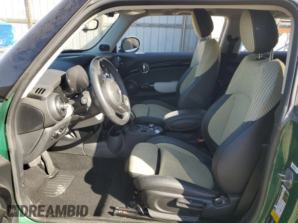 2022 MINI Hardtop Cooper SE with VIN WMW13DJ01N2R00366, listed as a Copart auction lot 81752854 with Not provided miles and Non repairable. Bid and sale history available at DreamBid. Image 7.