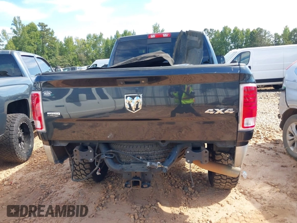 2016 Ram 2500 Laramie with VIN 3C6UR5FL8GG217024, listed as a IAAI auction lot 40235735 with 82,212 mi miles. Bid and sale history available at carsss.com. Image 17.