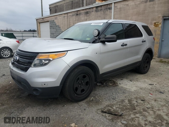 2015 Ford Utility Police Interceptor with VIN 1FM5K8AR6FGC16586, listed as a Copart auction lot 77998884 with 139,563 mi miles and Salvage Title. Bid and sale history available at carsss.com. Image 1.