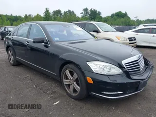 2010 Mercedes-Benz S 550 z VIN WDDNG8GB6AA342514, wystawiony jako IAAI lot #42397065 z przebiegiem 94 511 mil mil oraz . Historia ofert i sprzedaży dostępna na DreamBid. Obrazek 1.