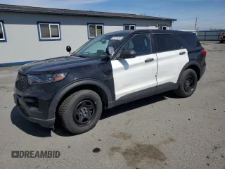 2022 Ford Police Interceptor Utility z VIN 1FM5K8AW7NNA10855, wystawiony jako Copart lot #49715495 z przebiegiem 49 764 mil mil oraz Szkody całkowita. Historia ofert i sprzedaży dostępna na DreamBid. Obrazek 1.