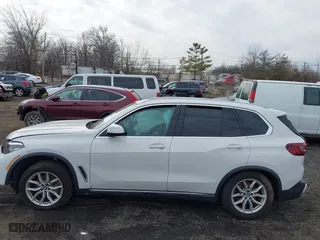 2023 BMW X5 xDrive40i with VIN 5UXCR6C00P9P33221, listed as a IAAI auction lot 41631391 with 19,023 mi miles. Bid and sale history available at carsss.com. Image 15.