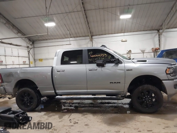 2022 Ram 2500 Big Horn with VIN 3C6UR5DJ7NG216185, listed as a IAAI auction lot 41271076 with 35,683 mi miles. Bid and sale history available at carsss.com. Image 14.