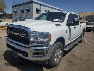 2024 Ram 2500 Big Horn z VIN 3C6UR5DL5RG130641, wystawiony jako Copart lot #52612895 z przebiegiem 19 429 mil mil oraz Czysty tytuł • Clean title. Historia ofert i sprzedaży dostępna na DreamBid. Obrazek 1.