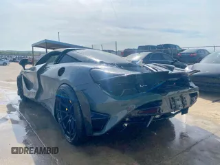 2018 McLaren 720S z VIN SBM14DCA3JW001315, wystawiony jako Copart lot #78193064 z przebiegiem Nie podano mil oraz Szkody całkowita. Historia ofert i sprzedaży dostępna na DreamBid. Obrazek 2.