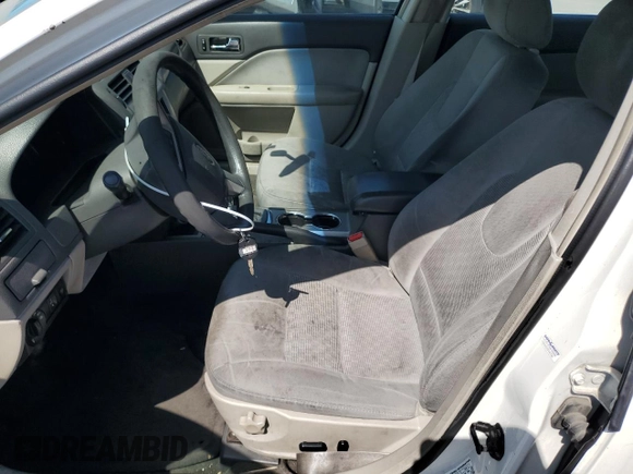 2012 Ford Fusion SE z VIN 3FAHP0HA9CR122037, wystawiony jako Copart lot #58367255 z przebiegiem 136 266 mil mil oraz Czysty tytuł • Clean title. Historia ofert i sprzedaży dostępna na DreamBid. Obrazek 7.