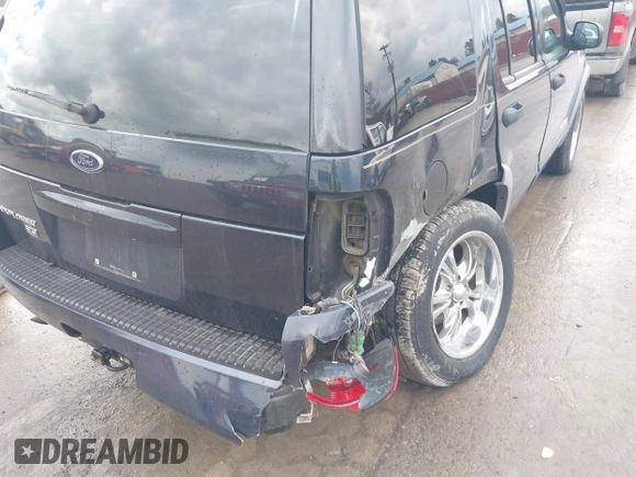 2002 Ford Explorer с VIN 1FMDU72E42ZA11293, выставлен на аукционе IAAI как лот 41672304 с пробегом 156 533 миль миль и . История ставок и продаж доступна на DreamBid. Изображение 6.