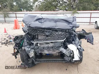 2025 Cadillac XT4 FWD Premium Luxury z VIN 1GYFZCR40SF148814, wystawiony jako IAAI lot #41598124 z przebiegiem Nie podano mil oraz . Historia ofert i sprzedaży dostępna na DreamBid. Obrazek 13.