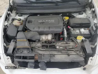 2014 Jeep Cherokee Limited z VIN 1C4PJMDB0EW275953, wystawiony jako Copart lot #53357755 z przebiegiem 114 163 mil mil oraz Szkoda całkowita • Salvage title. Historia ofert i sprzedaży dostępna na DreamBid. Obrazek 12.