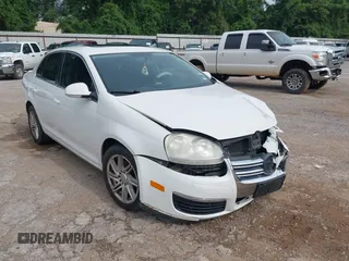 2010 Volkswagen Jetta Limited Edition with VIN 3VWRX7AJ6AM014029, listed as a IAAI auction lot 42341171 with 225,177 mi miles and . Bid and sale history available at DreamBid. Image 1.