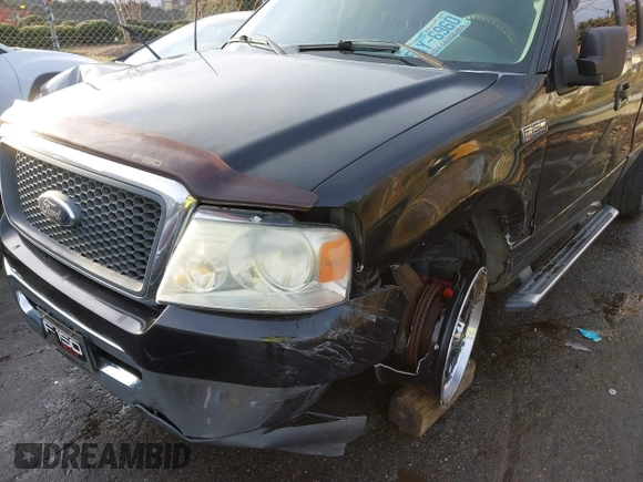 2007 Ford F-150 XL with VIN 1FTRF12W27NA65149, listed as a IAAI auction lot 41102740 with 230,647 mi miles. Bid and sale history available at carsss.com. Image 6.