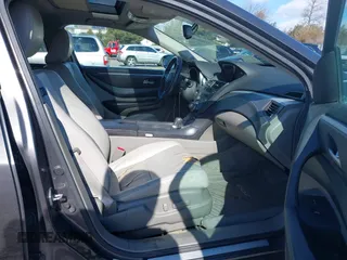 2010 Acura ZDX Tech Pkg with VIN 2HNYB1H44AH501894, listed as a IAAI auction lot 41606969 with 210,308 mi miles. Bid and sale history available at carsss.com. Image 5.