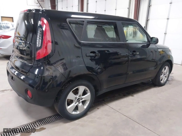 2017 Kia Soul with VIN KNDJN2A2XH7411717, listed as a IAAI auction lot 41483539 with 40,477 mi miles. Bid and sale history available at carsss.com. Image 4.