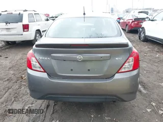 2019 Nissan Versa SV z VIN 3N1CN7AP4KL814213, wystawiony jako IAAI lot #40877781 z przebiegiem 108 624 mil mil oraz . Historia ofert i sprzedaży dostępna na DreamBid. Obrazek 16.