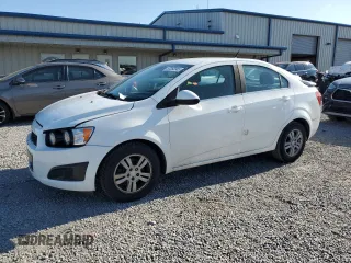 2014 Chevrolet Sonic LT z VIN 1G1JC5SH9E4101817, wystawiony jako Copart lot #57263965 z przebiegiem 150 396 mil mil oraz Szkoda całkowita • Salvage title. Historia ofert i sprzedaży dostępna na DreamBid. Obrazek 1.