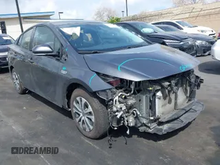 2020 Toyota Prius LE with VIN JTDKARFP0L3135979, listed as a IAAI auction lot 41935189 with 73,372 mi miles and . Bid and sale history available at DreamBid. Image 1.