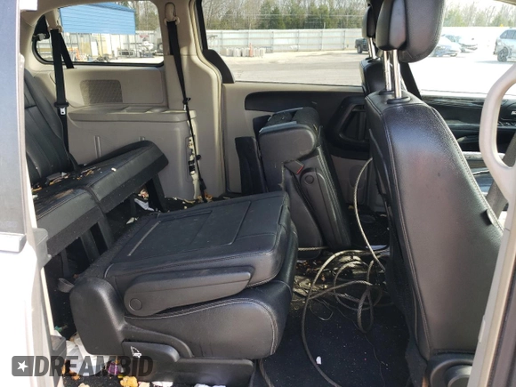 2013 Chrysler Town & Country Touring with VIN 2C4RC1BG3DR657921, listed as a Copart auction lot 51844585 with 209,722 mi miles and Salvage Title. Bid and sale history available at carsss.com. Image 11.