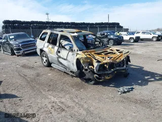 2004 Chevrolet TrailBlazer LS with VIN 1GNDT13S642298633, listed as a IAAI auction lot 41599765 with 240,000 mi miles. Bid and sale history available at carsss.com. Image 1.