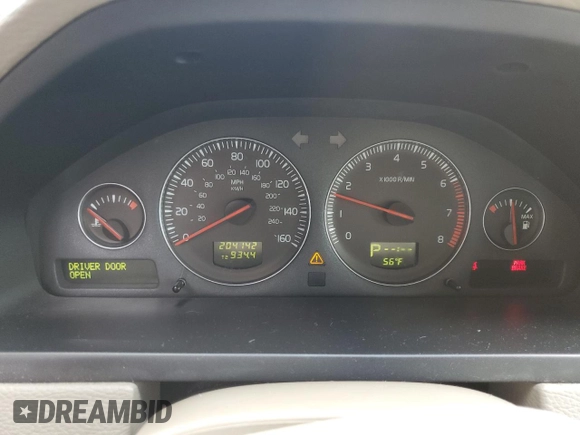 2006 Volvo XC90 2.5L Turbo with VIN YV4CY592761272147, listed as a Copart auction lot 44188015 with 204,142 mi miles and Salvage Title. Bid and sale history available at carsss.com. Image 9.