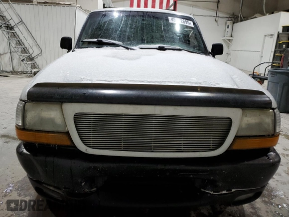 2000 Ford Ranger XL with VIN 1FTYR10V4YPB08912, listed as a Copart auction lot 45122695 with 260,093 mi miles and Salvage Title. Bid and sale history available at carsss.com. Image 5.