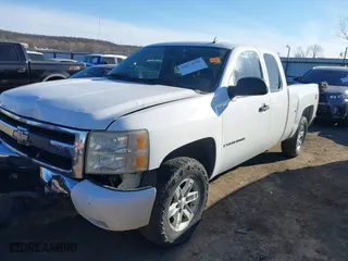 2007 Chevrolet Silverado 1500 LTZ with VIN 1GCEK19047Z635589, listed as a IAAI auction lot 41674786 with 304,797 mi miles. Bid and sale history available at carsss.com. Image 19.