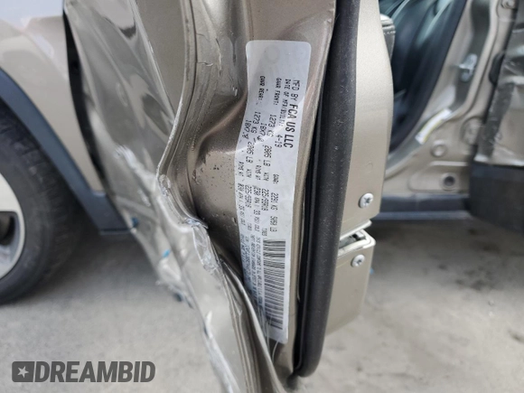2019 Jeep Cherokee Limited z VIN 1C4PJLDB5KD448173, wystawiony jako Copart lot #56250805 z przebiegiem 97 567 mil mil oraz Szkoda całkowita • Salvage title. Historia ofert i sprzedaży dostępna na DreamBid. Obrazek 13.