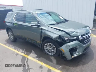 2022 Chevrolet Traverse LT z VIN 1GNERHKW0NJ122099, wystawiony jako IAAI lot #42193471 z przebiegiem 45 303 mil mil oraz . Historia ofert i sprzedaży dostępna na DreamBid. Obrazek 1.