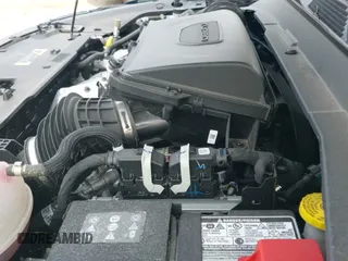 2024 Jeep Compass Limited z VIN 3C4NJDCN7RT174357, wystawiony jako IAAI lot #42932119 z przebiegiem 16 533 mil mil oraz . Historia ofert i sprzedaży dostępna na DreamBid. Obrazek 19.