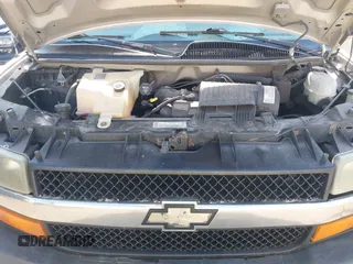 2005 Chevrolet Express Passenger with VIN 1GAHG35U151169241, listed as a IAAI auction lot 42586648 with 385,258 mi miles and . Bid and sale history available at DreamBid. Image 10.
