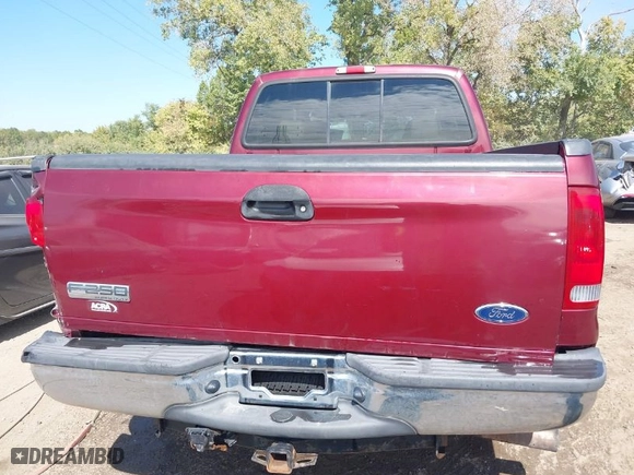 2006 Ford Super Duty F-250 XL with VIN 1FTSW21P86EA63227, listed as a IAAI auction lot 40354768 with 131,322 mi miles. Bid and sale history available at carsss.com. Image 16.