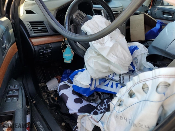 2014 Subaru Outback 2.5i Limited with VIN 4S4BRCLC4E3257315, listed as a Copart auction lot 74678104 with 117,123 mi miles and Salvage Title. Bid and sale history available at carsss.com. Image 8.