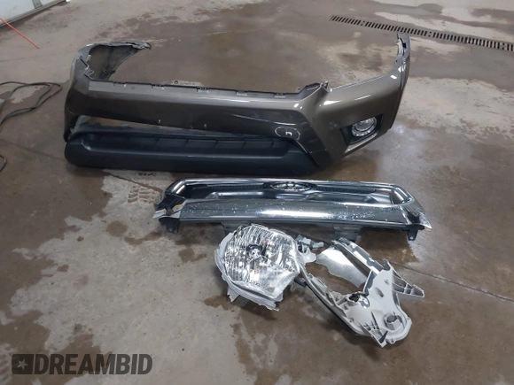 2014 Toyota Tacoma PreRunner with VIN 3TMJU4GNXEM164507, listed as a IAAI auction lot 42118984 with 183,101 mi miles and . Bid and sale history available at DreamBid. Image 12.