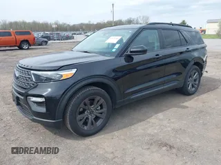 2022 Ford Explorer XLT с VIN 1FMSK8DH4NGC33861, выставлен на аукционе IAAI как лот 42135207 с пробегом 50 106 миль миль и . История ставок и продаж доступна на DreamBid. Изображение 17.
