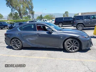 2023 Lexus IS 350 F Sport z VIN JTHGZ1B27P5063424, wystawiony jako IAAI lot #42233332 z przebiegiem 61 589 mil mil oraz . Historia ofert i sprzedaży dostępna na DreamBid. Obrazek 12.