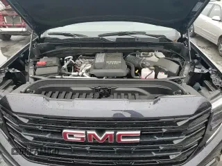 2023 GMC Sierra 1500 z VIN 1GTVUCE82PZ327869, wystawiony jako Copart lot #83739534 z przebiegiem 10 440 mil mil oraz Szkoda całkowita • Salvage title. Historia ofert i sprzedaży dostępna na DreamBid. Obrazek 13.