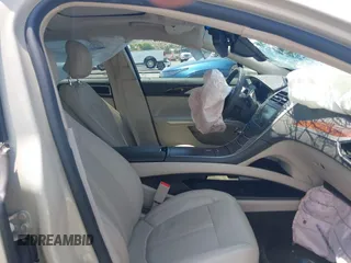 2016 Lincoln MKZ Hybrid with VIN 3LN6L2LU4GR611098, listed as a IAAI auction lot 42179675 with 45,289 mi miles and . Bid and sale history available at DreamBid. Image 5.