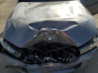 2022 BMW 5 Series M550i xDrive z VIN WBA13BK00NCJ03264, wystawiony jako Copart lot #68976084 z przebiegiem 39 515 mil mil oraz Szkoda całkowita • Salvage title. Historia ofert i sprzedaży dostępna na DreamBid. Obrazek 13.