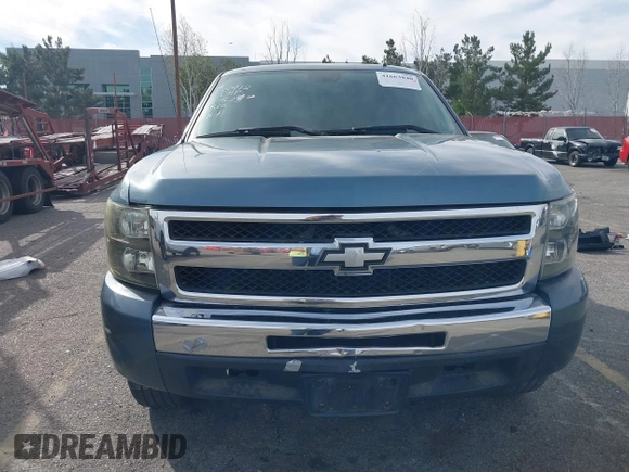 2009 Chevrolet Silverado 1500 LT with VIN 3GCEC23019G268472, listed as a IAAI auction lot 41663840 with 155,379 mi miles. Bid and sale history available at carsss.com. Image 6.